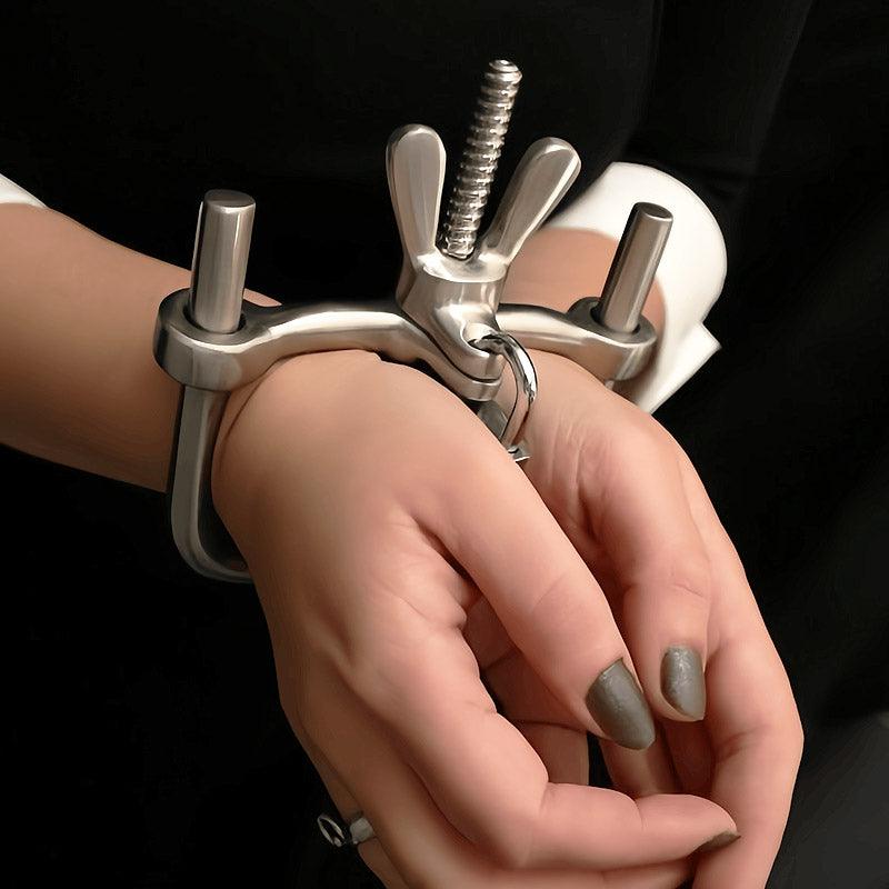 THORN GARDEN™ 0.75kg Stainless steel combination lock handcuffs with free shipping