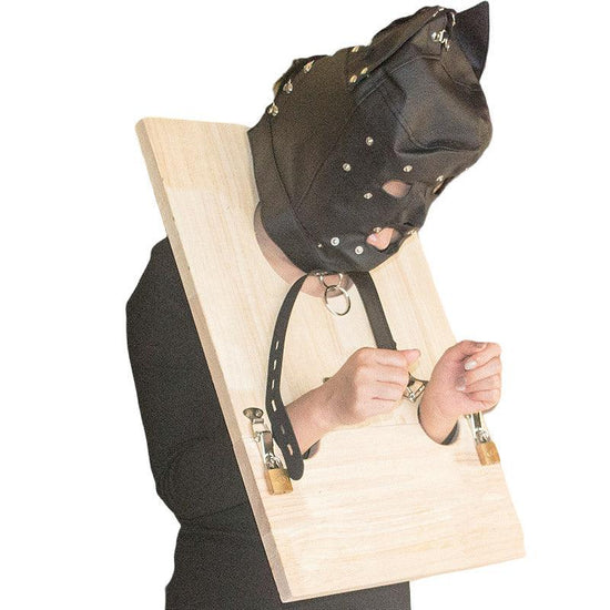 THORN GARDEN™ Wooden Bondage Classical wooden shackle