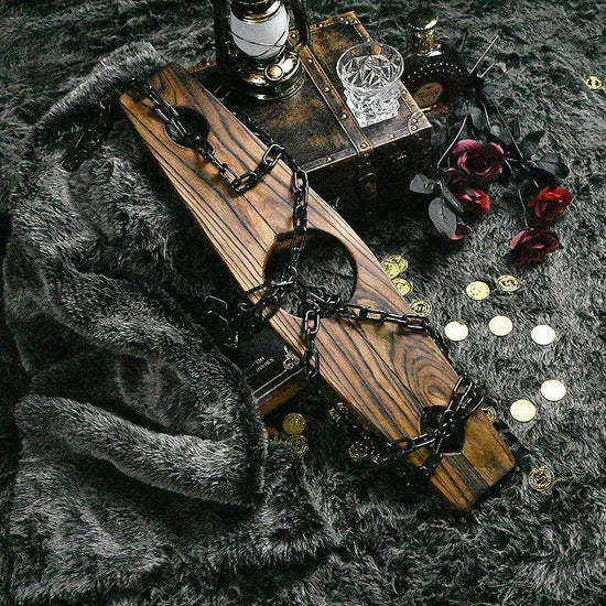 THORN GARDEN™ bdsm elm pillory and free shipping