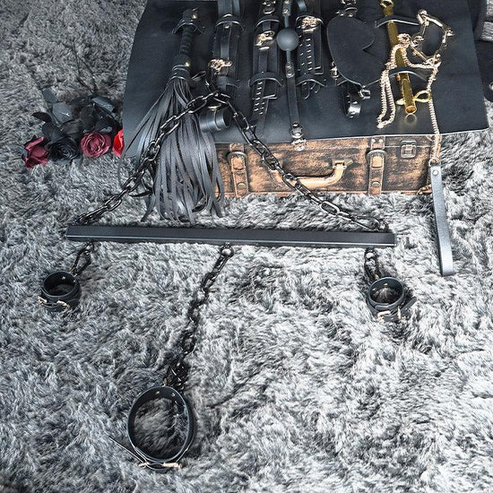 THORN GARDEN™ bdsm metal Spreader Bar with free cuffs and free shipping