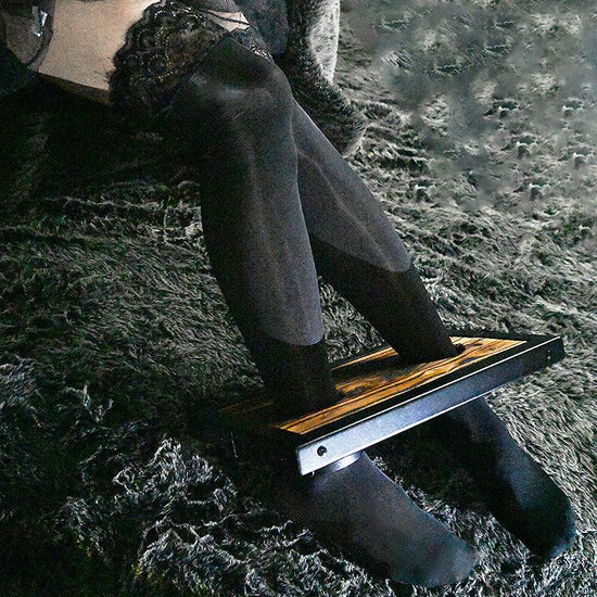 THORN GARDEN™ wooden ankle stocks - free shipping