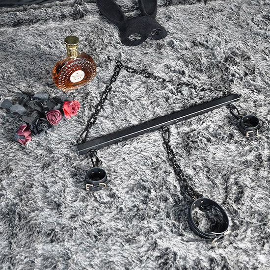 THORN GARDEN™ bdsm metal Spreader Bar with free cuffs and free shipping