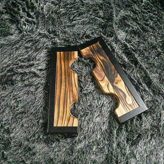 THORN GARDEN™ wooden ankle stocks - free shipping