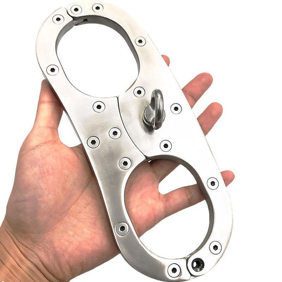 THORN GARDEN™ Stainless steel handcuffs with traction chain and free shipping