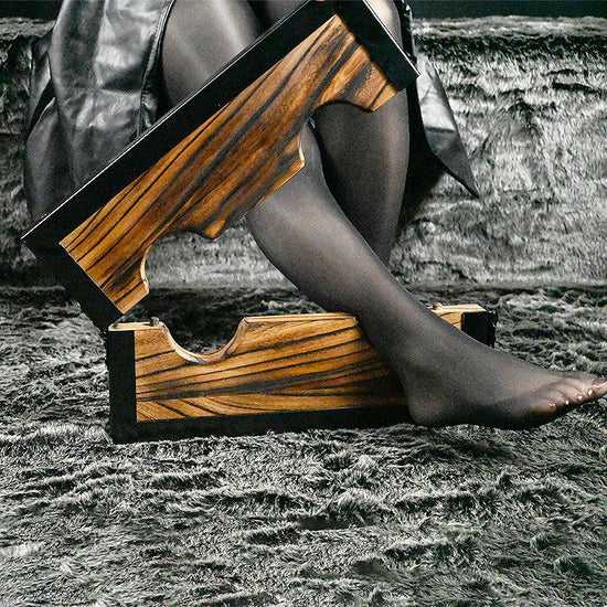 THORN GARDEN™ wooden ankle stocks - free shipping