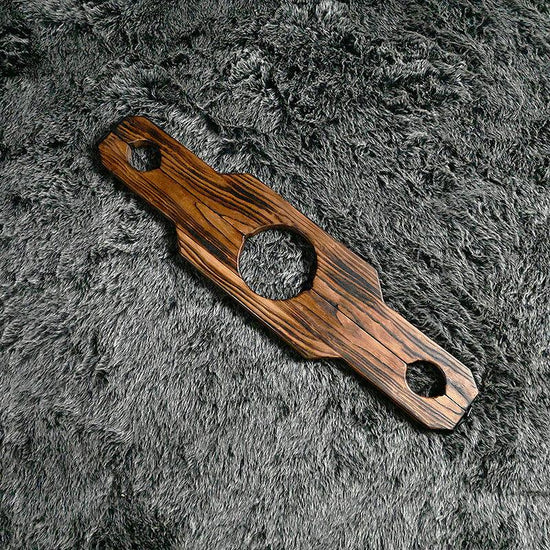 THORN GARDEN™ bdsm elm pillory and free shipping