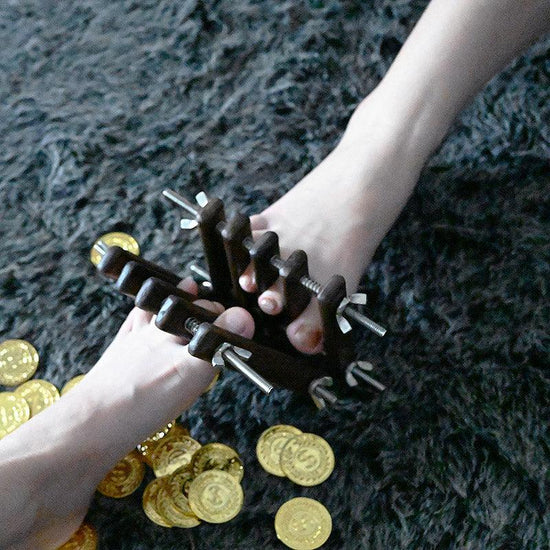 THORN GARDEN™ Torture device finger clamp free shipping