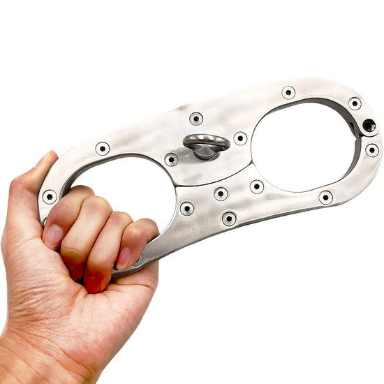THORN GARDEN™ Stainless steel handcuffs with traction chain and free shipping