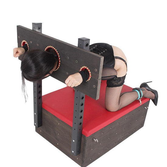 THORN GARDEN™ Bdsm Multifunctional Bondage Table - Free shipping