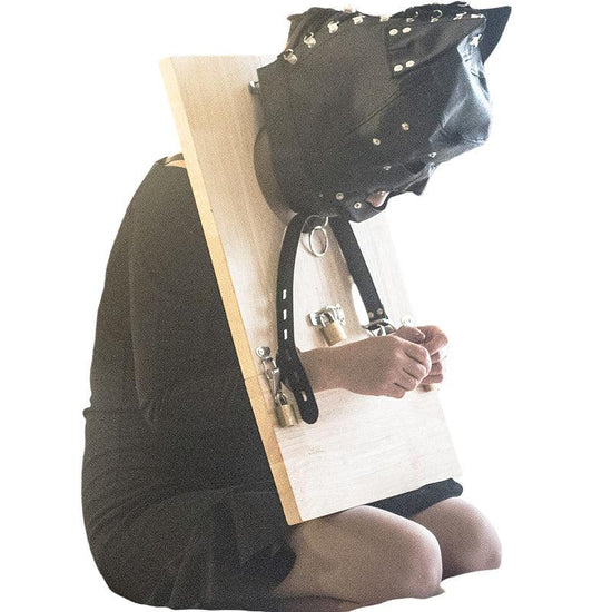 THORN GARDEN™ Wooden Bondage Classical wooden shackle