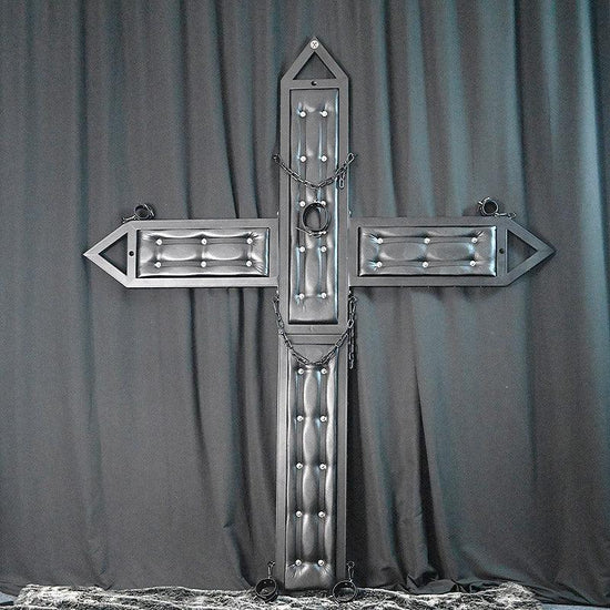 THORN GARDEN™ metal st andrews cross - free shipping