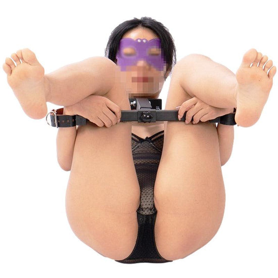 THORN GARDEN™ metal spreader bar with leather cuffs - free shipping