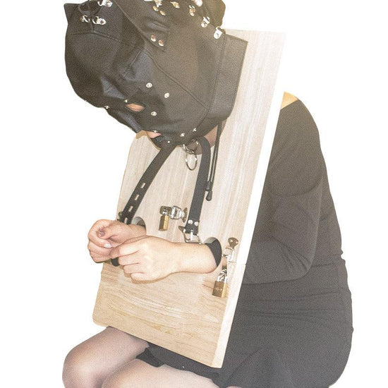 THORN GARDEN™ Wooden Bondage Classical wooden shackle