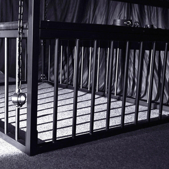 THORN GARDEN™ Heavy duty bdsm bed - Hassle-Free Returns