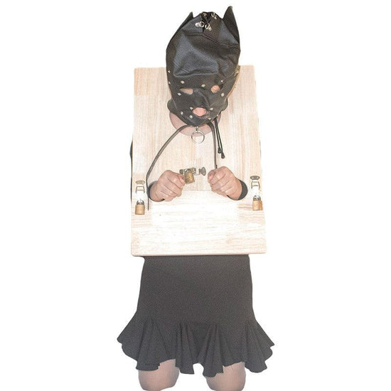 THORN GARDEN™ Wooden Bondage Classical wooden shackle