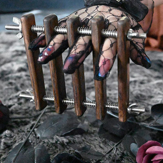 THORN GARDEN™ Torture device finger clamp free shipping