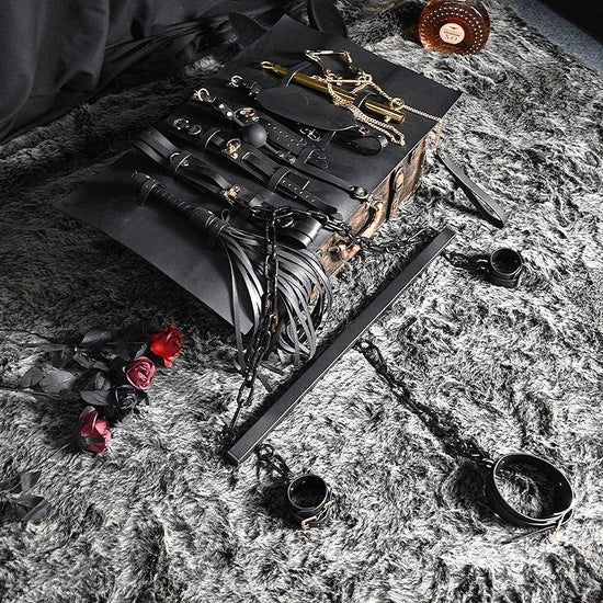 THORN GARDEN™ bdsm metal Spreader Bar with free cuffs and free shipping