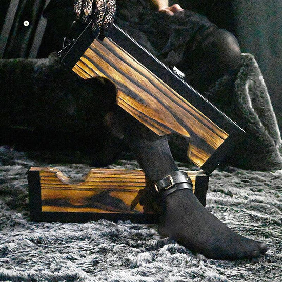 THORN GARDEN™ wooden ankle stocks - free shipping